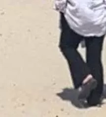 길이가 살짝 길기는 한데 예쁘게 길어서 괜찮고 또 길다보니깐 다리가 훨씬 길어보여요