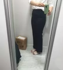 직접 사진찍으니 카메라가 아래로 가있어서 다리 짧아보이게 나왔지만 정말 다리도 길어