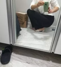 직접 사진찍으니 카메라가 아래로 가있어서 다리 짧아보이게 나왔지만 정말 다리도 길어