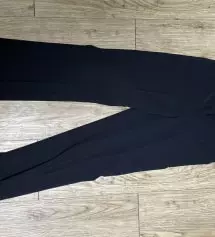 슬랙스를 쇼핑몰로 구매했다가 실패한 바지만 서너게가 넘습니다 ㅜㅜ 막상 옷가게에서