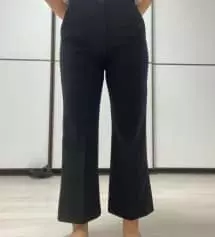 진짜 인생 슬렉스라고 해도 될 만큼 예쁘고 편해요. 특히 허리부분이 스판이라 허벅지에