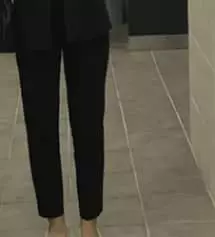 완전 맘에 들어요!! 핏도 너무 좋고 무엇보다 여름에 시원하고 예쁜 슬랙스라서 잘 입고