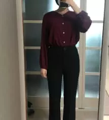 일단 핏 너무 이쁘구여 허리부분이 좀 조이긴 하디만 살빼면될거같아요
