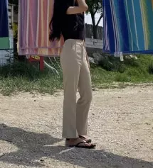 작년에 블랙색상으로 155/xs 사이즈 사고 좀 큰거같아서
