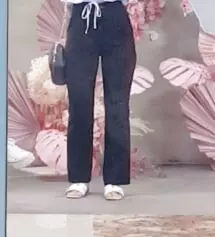 바지 진짜 미쳤어요 엄청 쫀쫀해요 뱃살은 없고 벅지살에 몰빵된 몸이구요 입은지는 반