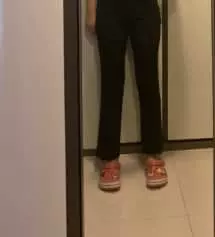 살이쪗나 27-28이라해서 약간 널널할줄알거 샀는데 너무 딱맞네요ㅠ 그리구 재질도 얇을