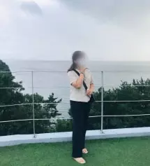 처음에 왔을땐 길어 보였는데 막상 입으니 길이도 딱이고 무엇보다 편해요! 2개째 재구