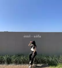 이 바지 제가 여름버전 있는걸 모르고.. 샀지 뭐에요..? ㅋㅋㅋ ㅋㅋㅋㅋ 그래도 괜찮아