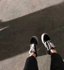 160에 허리는 24-25,6?정도이고 하체에 살이 많아서 m사이즈나 L사이즈를 입는편입니다