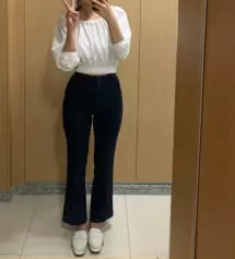 평소에 스키니 26정도 입는데 허리가 얇은 편이라 이 바지는 xs로 맞춰서 샀는데 딱 맞