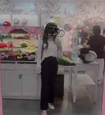 저한테 꼭 맞아서 좋았고 핏도 예쁜데 스판 덕분에 너무 편해요! 다른색들도 벌써 주문