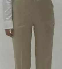 딱 편하고 만족스러운 핏이에요 맞는 바지 사이즈 잘 없는데 고고싱은 선택 폭이 다양해