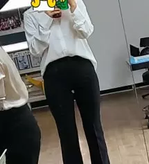 배부터 하체에 살 많은 체형인데 하이웨스트를 샀더니 허리가 찡김..ㅠ 대신 골반이랑 