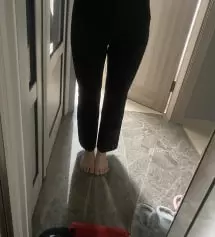 옷을 살때 리뷰를 엄청 보고 사는편인데 이 바지는 리뷰가 너~무 좋아서 믿고 구매해봤