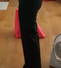 허리랑 엉덩이를 딱 잡아주고 길이도 제가 좋아하는 기장이라 핏이 너무 마음에 들어요