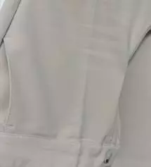 하루 입었는데 구김도 거의 안가고 진짜 편하게 잘 입었어요ㅠ 색깔 별로 구매각!