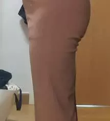 예전에 블랙으로 산 적이 있었는데 이번에 브릭핑크 도전해봤습니다.재질은 맨들맨들하