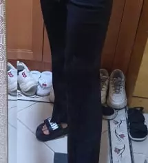 핏이뿌고 키168에 54키로  55정사이즈인데 165 m사이즈 맞춘듯 딱맞구요..핏대박이네요