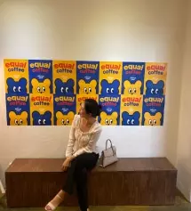 넘 예쁩니다~.~ 작을까봐 걱정했는데 밴딩 짱짱해서 잘 늘어나요! 길이도 딱이고 좋아요