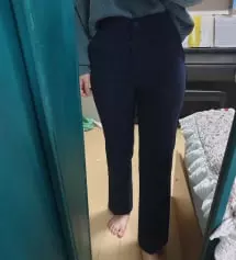 슬랙스 가을에 입기 딱좋고 핏이랑 사이즈 정말 잘맞네요 바지 뒷주머니가 있으면 좋았