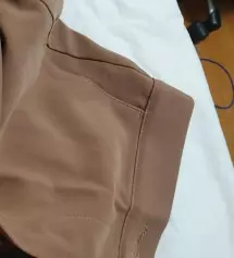 제가 색감때문에 고민했어서 가장 비슷한 색감 사진 올려요. 딱 사진 정도의 색이고요 