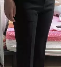 오!!!!이 바지 무엇 너무 편하고 허리 엉덩이 허벅지 라인 하나같이 다 이뻐용!!! 출근