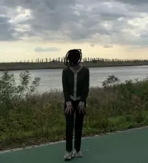 우선 입어보자마자 너무 마음에 들었어요! 다리 라인이 예뻐보여서 좋았어용ㅎㅎ 스판도