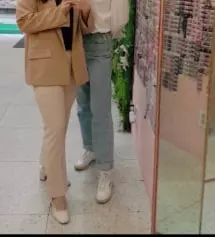 고고싱에서 처음으로 바지구매해봤는데 길이도 찰떡이구요 완전 스판끼가 있어서 편합니