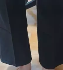 항상 바지 사면 허리가 너무 컸는데... 이 바지는 길이도 적당하고 허리도 잘 맞아요! 