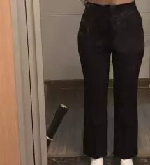 원래 엘 입다가 살이 빠져서 엠으로 다시 구매했어요 ㅎㅎ 키는 163인데 155cm가 잘 맞