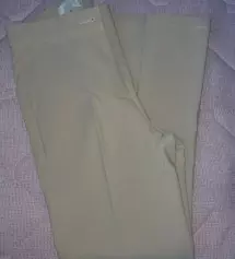 일부러 짧게입고싶어서 155으로 샀는데 정말 원하는 핏이 나와서 좋았고 밴딩이라 편해