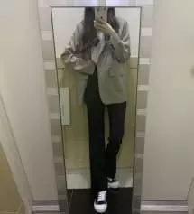 고고싱에서 바지 처음 구입한 사람입니다! 제가 마른편이라 온라인에서는 잘 구매하지않