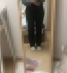 저번에 여기서 똑같은 사이즈로 시킨 청바지는 아예 허리가 안맞앗는데 이 슬랙스는 이