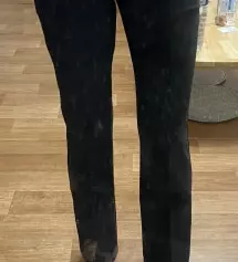 바지 스판끼 낭낭해서 완전 편해요
