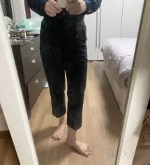 상품이 매우 마음에 듭니다 스판끼 많아서 편안하고요 원단 재질이 좋아요 저렴한 가격