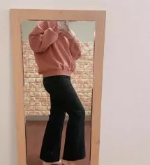 일단 진짜진짜 편해요.. 슬랙스바지가 이렇게 편한건 처음보는것같아요 제가 하비라서 