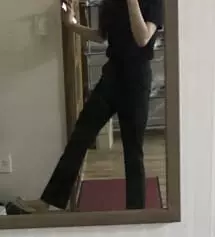 세상에 저는 쇼핑몰 사진 안믿는데 저 사진 저 핏이에요 다리 길어보임 심지어 재질도 