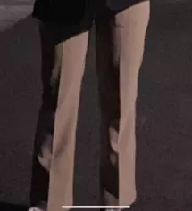 허벅지에 살집 있는 편인데다 색상이 밝아서 부해 보이는 건 어쩔 수 없었는데 너무 예