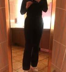 소재가 찰랑찰랑하면서 스판도 엄청좋고, 무엇보다 허리뱅딩이 너무 마음에 들엇어용!!