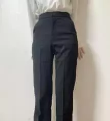 처음으로 사봤던 슬랙스가 허리를 포함해서 전체적으로 컸기 때문에 이번에 큰 맘 먹고