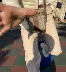 모카베이지 구매하고 맘에 들어서 바로 재구매 했어요! 궁디가 좀 딱맞지만 신축성이 워