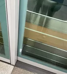 일단 제가 사진을 이상하게 찍어서 그런데 진짜 말라보이고 핏도 예쁘고 대박이에요 이