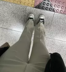 일단 제가 사진을 이상하게 찍어서 그런데 진짜 말라보이고 핏도 예쁘고 대박이에요 이