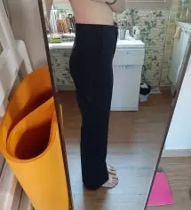 165에 51인데 요즘 뱃살이 나와서 허리는 약간 여유를 두고 적당히 맞네요. 저보다 뱃살