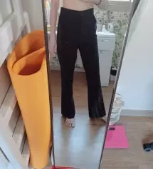 165에 51인데 요즘 뱃살이 나와서 허리는 약간 여유를 두고 적당히 맞네요. 저보다 뱃살