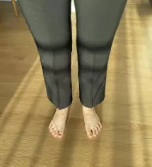 고고싱에서 처음 바지 샀는데 스판도 좋고 감촉도 부들구리는게 매우 좋아요 그리고 천