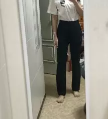 엉덩이랑 허벅지가 적당히 붙는 슬랙스는 처음 사봤어용 
