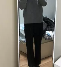 키 작아서 바지사기 힘든데 너무 만족해요!! 핏도 예쁘고 넘 편하고 활용도 높아서 블랙