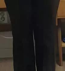 탄탄하고 차가운 소재예요 165기준 발등을 살짝 덮는 길이로 다리가 엄청 길어보여서 만