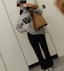 허리 24~25 엉덩이 34~35인데 허리는 조금 크고 엉덩이는 괜찮게 잘 맞아요 길이도 적당